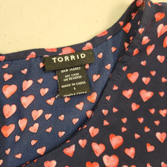 Torrid Georgette Heart Button Back Blouse Size 1X - Picture 5 of 11